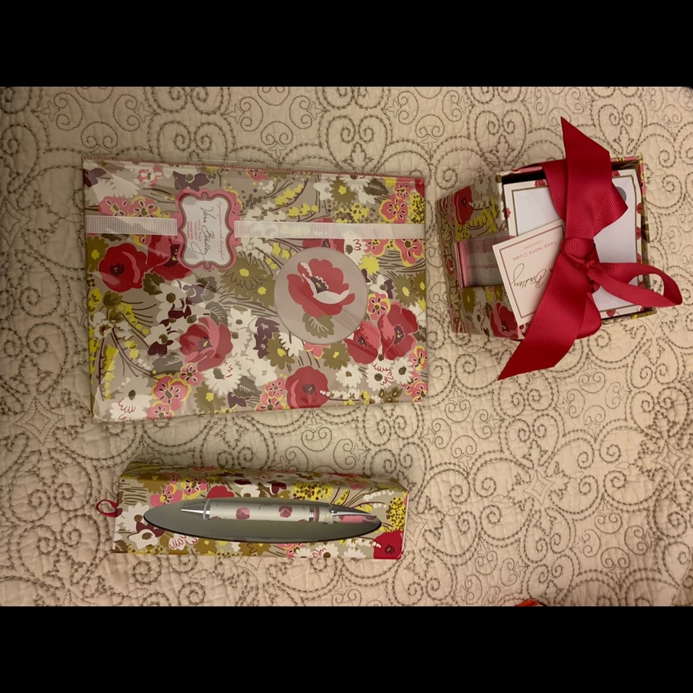 Vera Bradley - Make me blush color